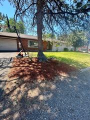 6214 Bryant Avenue, Klamath Falls, OR 97603