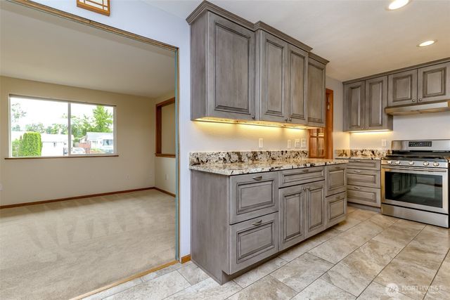 4992 31st Street NE, Tacoma, WA 98422
