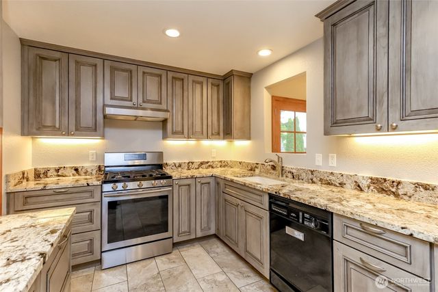 4992 31st Street NE, Tacoma, WA 98422