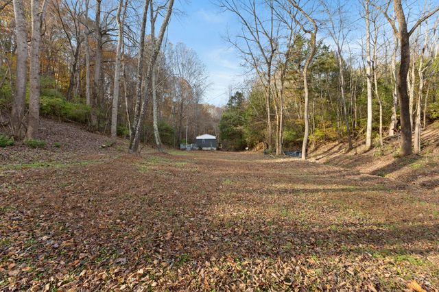 8552 Cub Creek Rd, Nashville, TN 37209