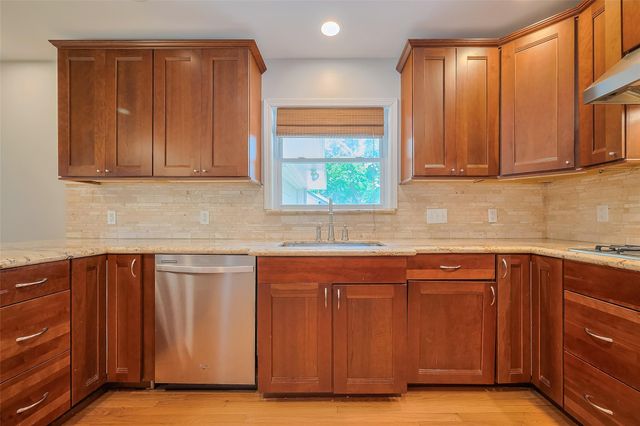 5243 Stillbrooke Drive, Houston, TX 77096