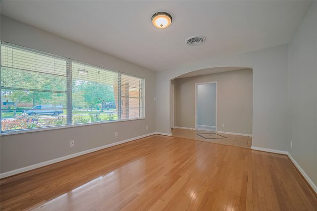 5243 Stillbrooke Drive, Houston, TX 77096