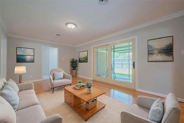 5243 Stillbrooke Drive, Houston, TX 77096