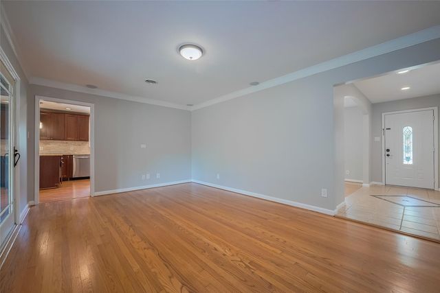 5243 Stillbrooke Drive, Houston, TX 77096