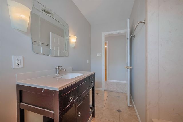 5243 Stillbrooke Drive, Houston, TX 77096