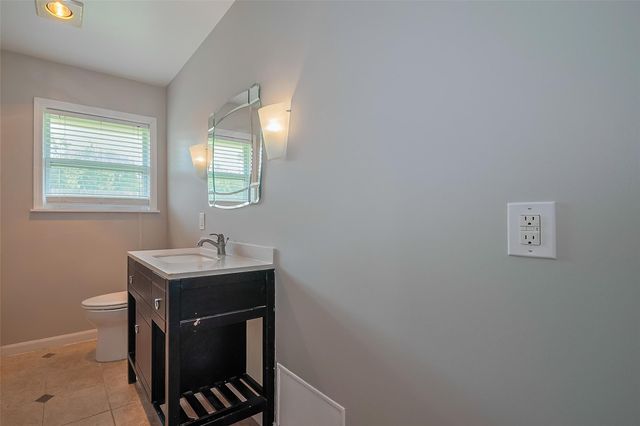 5243 Stillbrooke Drive, Houston, TX 77096