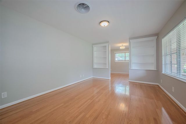 5243 Stillbrooke Drive, Houston, TX 77096