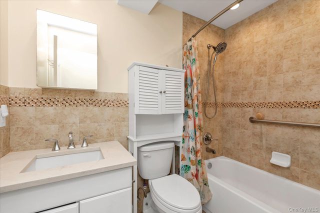 2 Richmond Road 1I, Long Beach, NY 11561