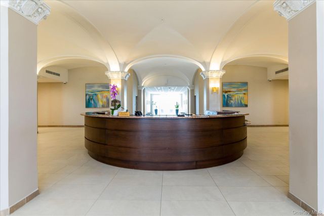 2 Richmond Road 1I, Long Beach, NY 11561