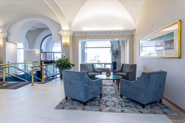 2 Richmond Road 1I, Long Beach, NY 11561