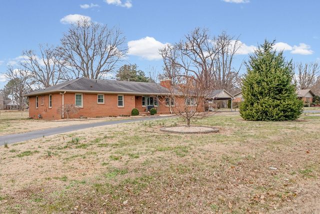 208 Marietta Drive, Hopkinsville, KY 42240