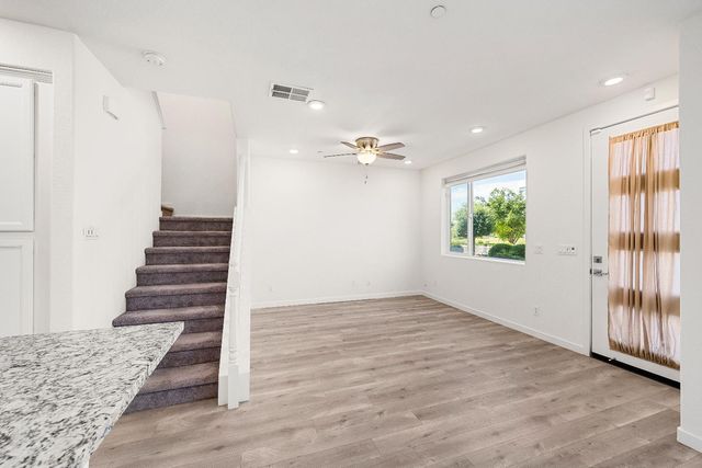 3790 E Commerce Way, Sacramento, CA 95834