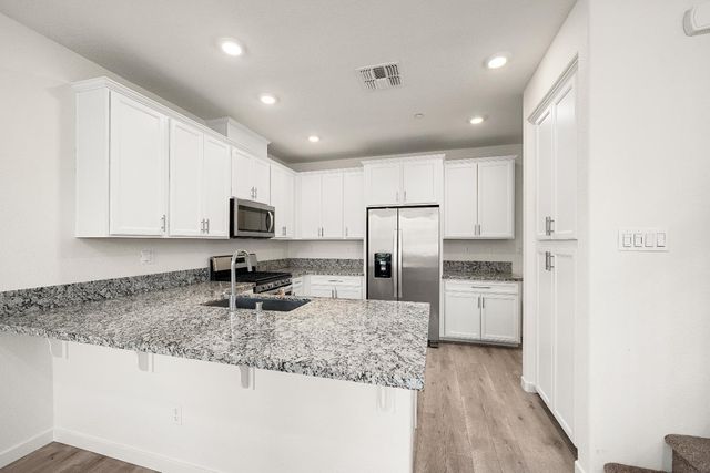 3790 E Commerce Way, Sacramento, CA 95834