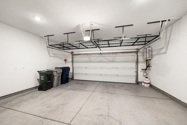 3790 E Commerce Way, Sacramento, CA 95834