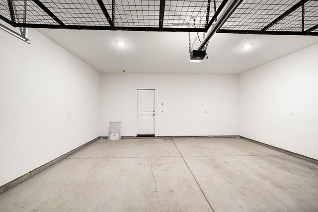 3790 E Commerce Way, Sacramento, CA 95834