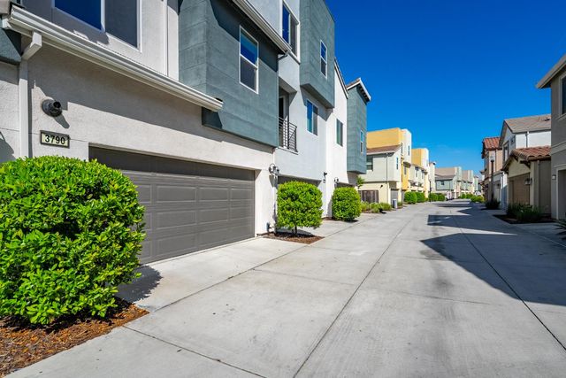 3790 E Commerce Way, Sacramento, CA 95834