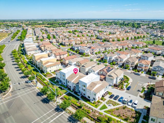 3790 E Commerce Way, Sacramento, CA 95834