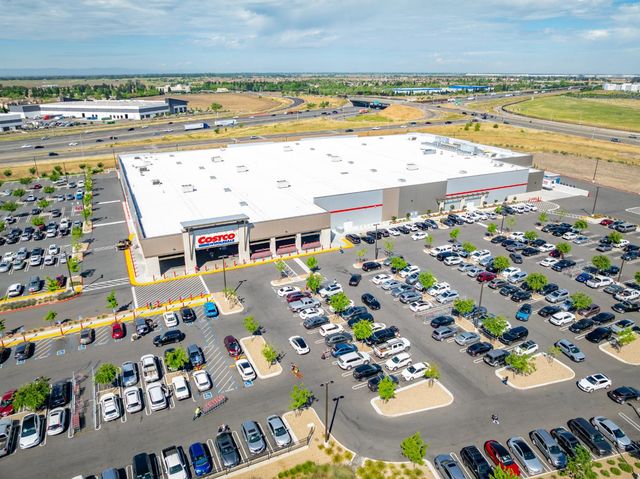 3790 E Commerce Way, Sacramento, CA 95834