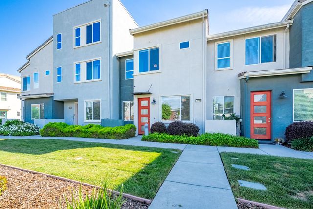 3790 E Commerce Way, Sacramento, CA 95834