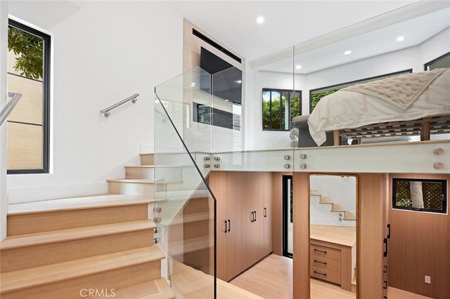 32 Emerald Bay, Laguna Beach, CA 92651