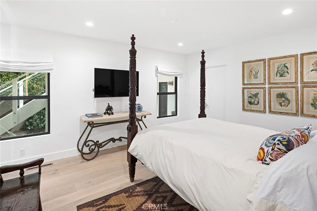 32 Emerald Bay, Laguna Beach, CA 92651