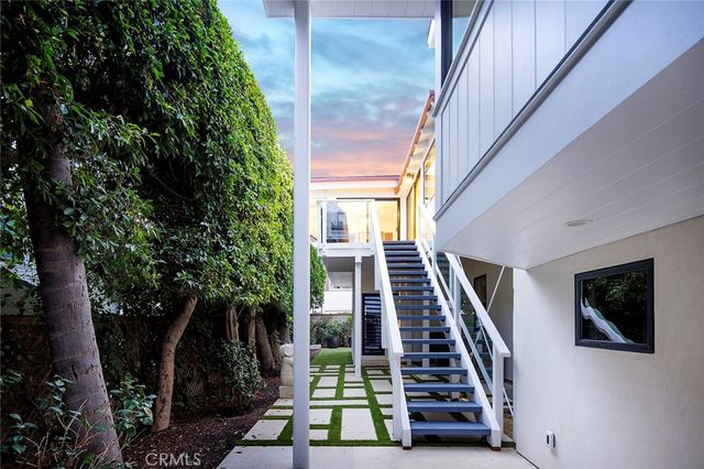 32 Emerald Bay, Laguna Beach, CA 92651