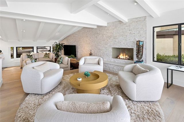 32 Emerald Bay, Laguna Beach, CA 92651