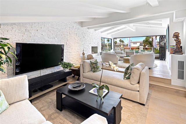 32 Emerald Bay, Laguna Beach, CA 92651