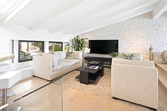 32 Emerald Bay, Laguna Beach, CA 92651