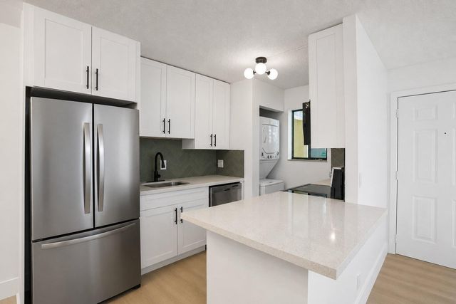 588 Trace Circle 102, Deerfield Beach, FL 33441