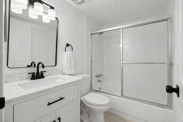 588 Trace Circle 102, Deerfield Beach, FL 33441