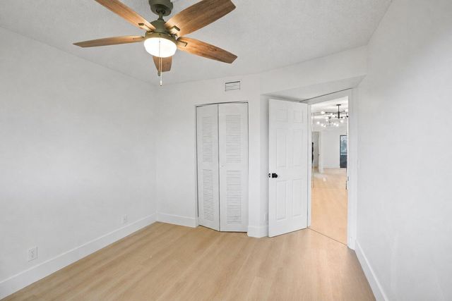588 Trace Circle 102, Deerfield Beach, FL 33441