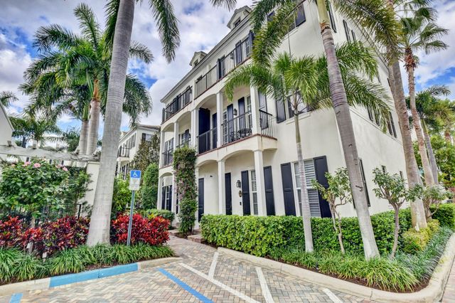 134 Madison Lane, Delray Beach, FL 33444