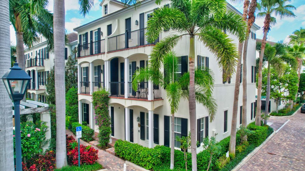 134 Madison Lane, Delray Beach, FL 33444