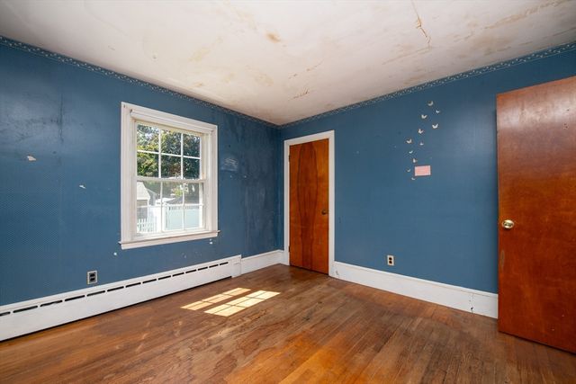 24 Jesse St, Fairhaven, MA 02719