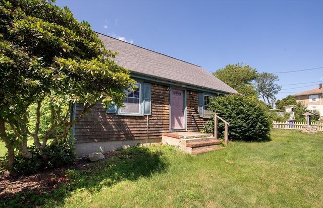 24 Jesse St, Fairhaven, MA 02719