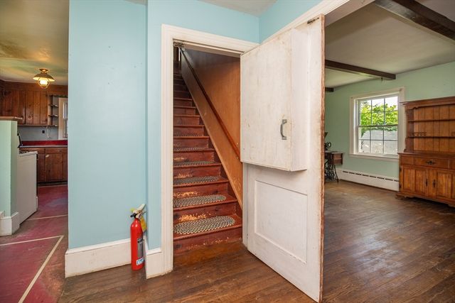 24 Jesse St, Fairhaven, MA 02719