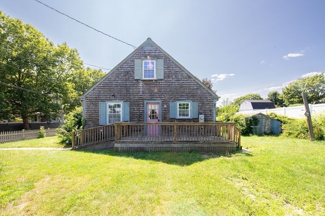 24 Jesse St, Fairhaven, MA 02719