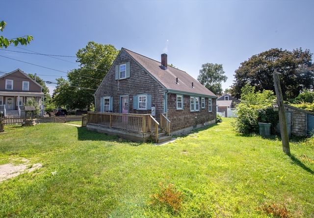 24 Jesse St, Fairhaven, MA 02719
