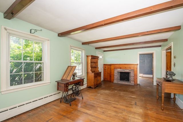 24 Jesse St, Fairhaven, MA 02719