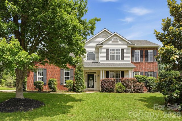 2721 Liberty Hall Court, Waxhaw, NC 28173