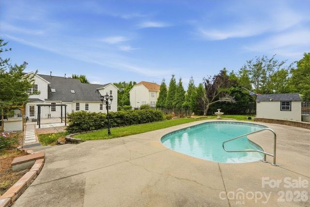 2721 Liberty Hall Court, Waxhaw, NC 28173