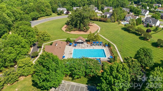 2721 Liberty Hall Court, Waxhaw, NC 28173