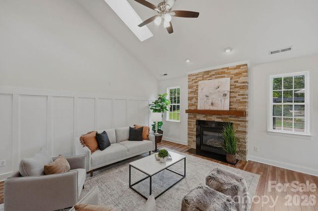 2721 Liberty Hall Court, Waxhaw, NC 28173