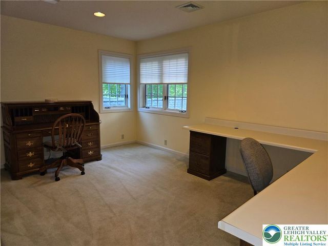 2834 Sheffield Drive, Lower Macungie Twp, PA 18049