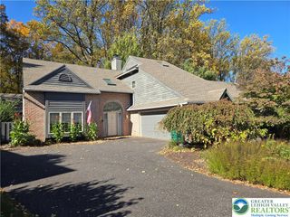 2834 Sheffield Drive, Lower Macungie Twp, PA 18049