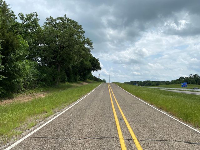 3402 I-20, Van, TX 75790