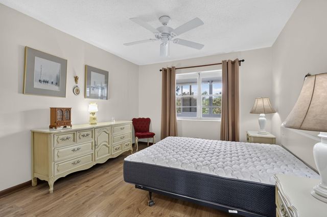 253 NORTHAMPTON M, West Palm Beach, FL 33417