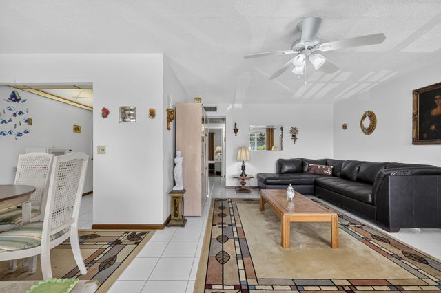 253 NORTHAMPTON M, West Palm Beach, FL 33417
