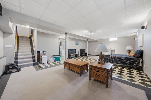 16042 85th Court, Tinley Park, IL 60487